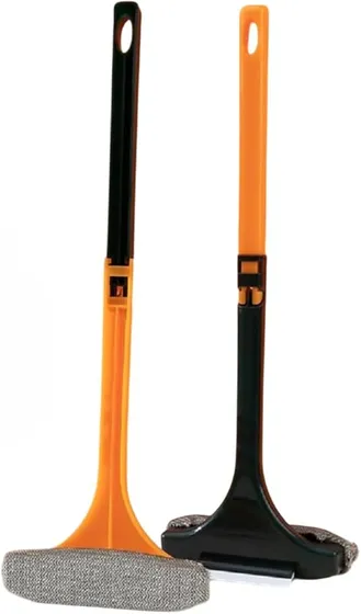 Clean your screen effortlessly with this 2-in-1 mesh brush. Top-notch cleaning tool now just 97!
